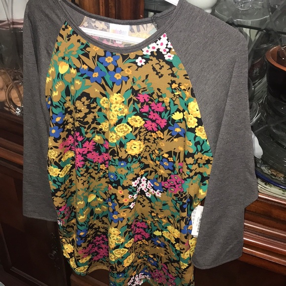 Lularoe NWT Randy floral top - Picture 3 of 8